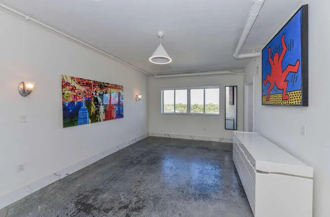108 Lake Ave 403 Carol-029-043-666x438