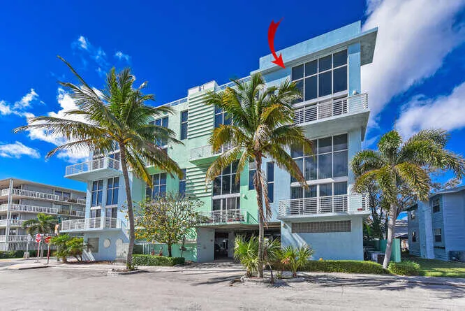 108 Lake Ave 403 Carol-045-024-666x445