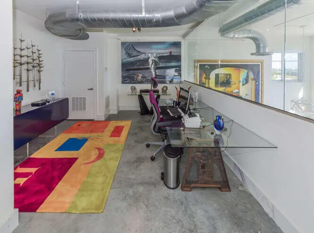 108 Lake Ave 403 Carol-027-010-666x495