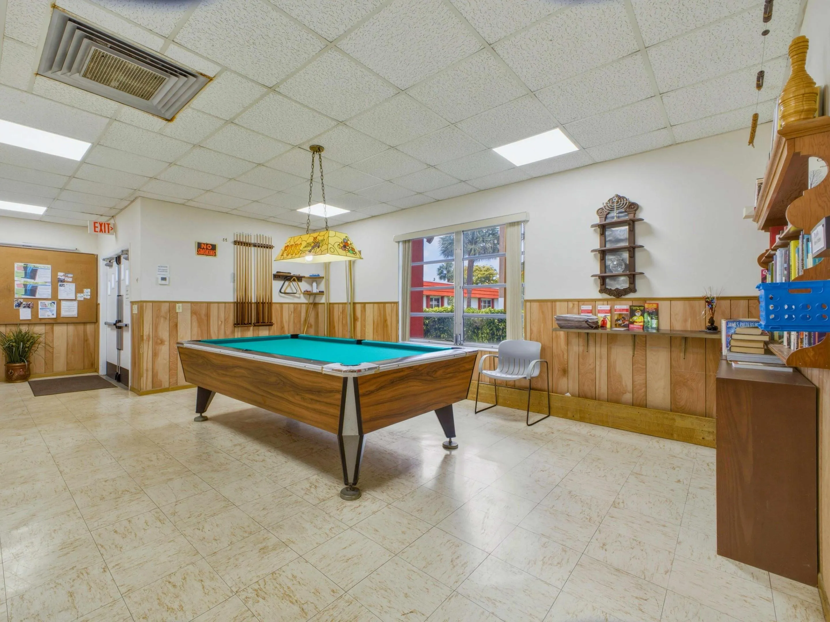 Clubhouse Billiard