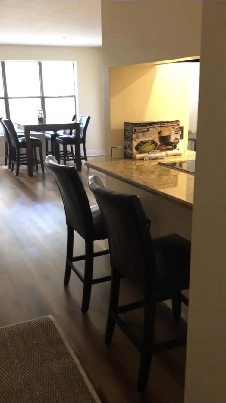 BREAKFAST BAR