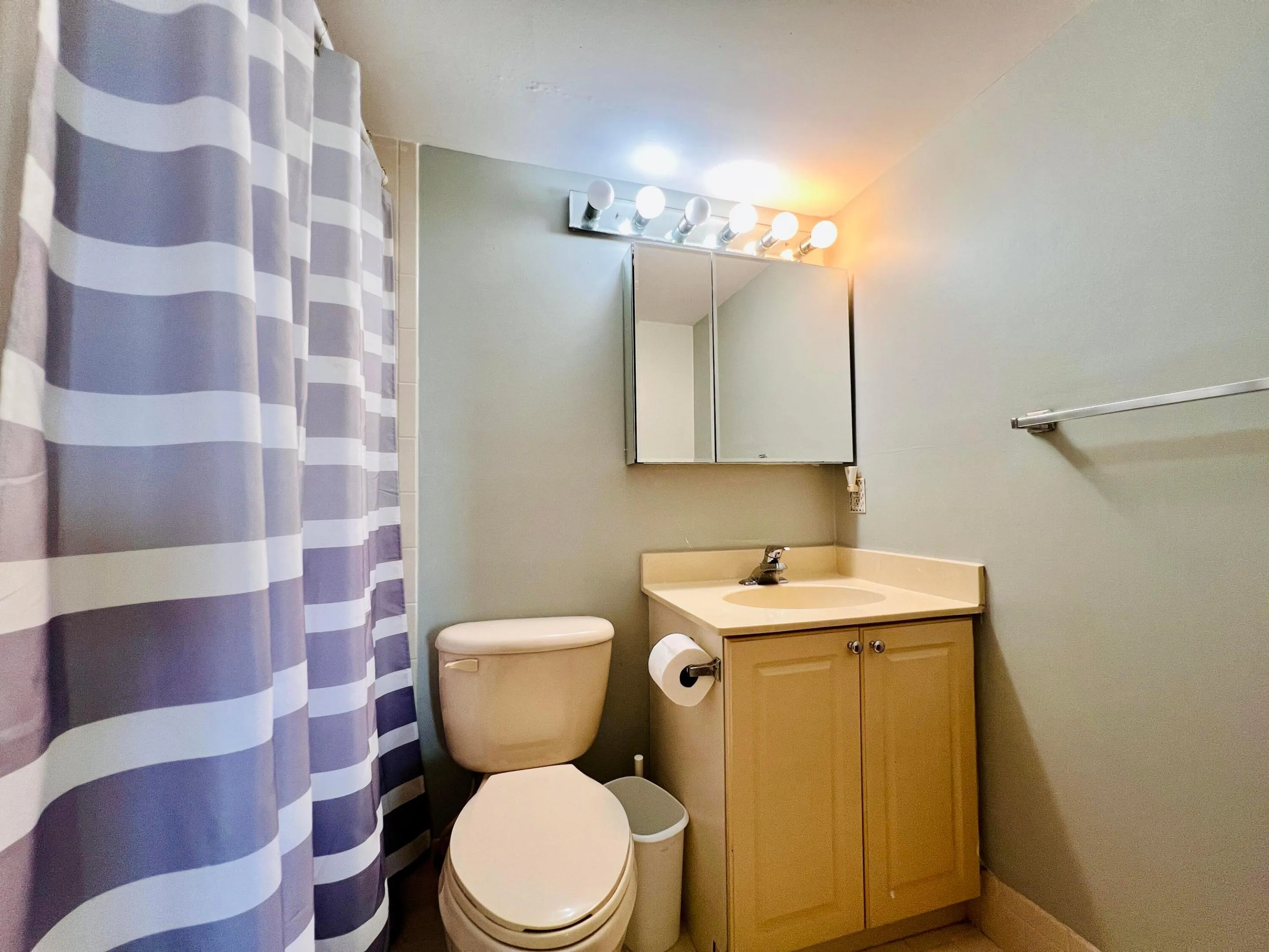 Full Ensuite Bath