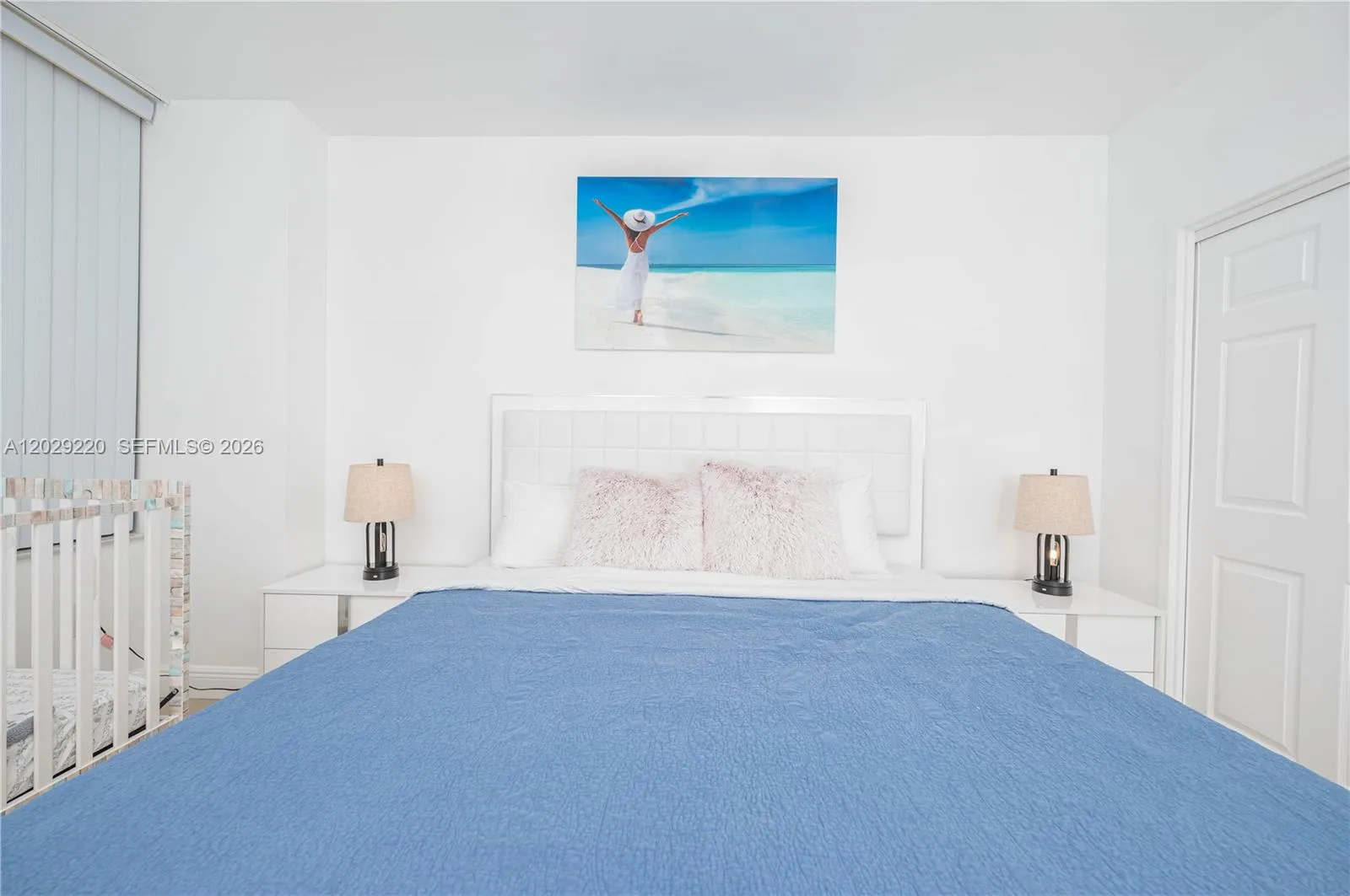 2nd Bedroom/Queen Size Bed