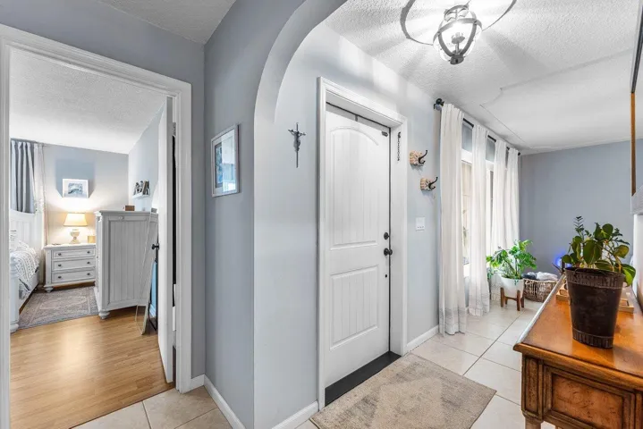 Entry towards primary