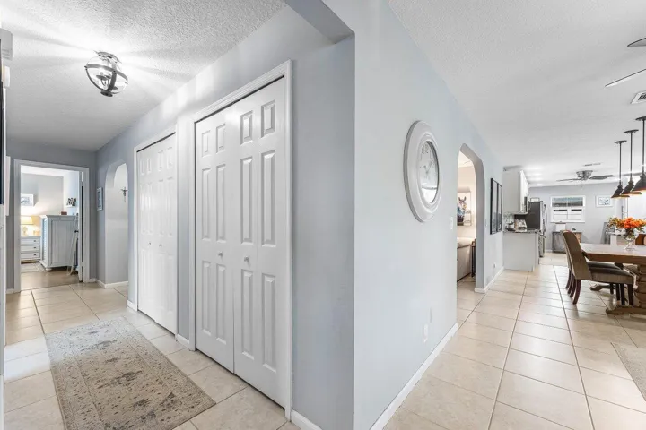 Hall/closets off sitting area