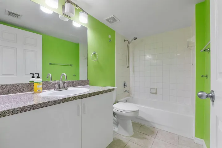 2nd Bathroom