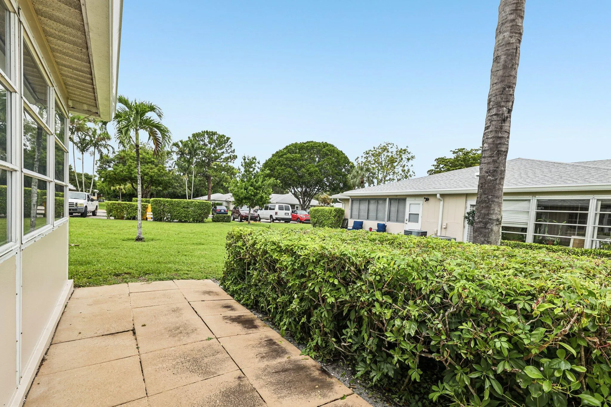 26-web-or-mls-Holyoke Ln-S3105-027