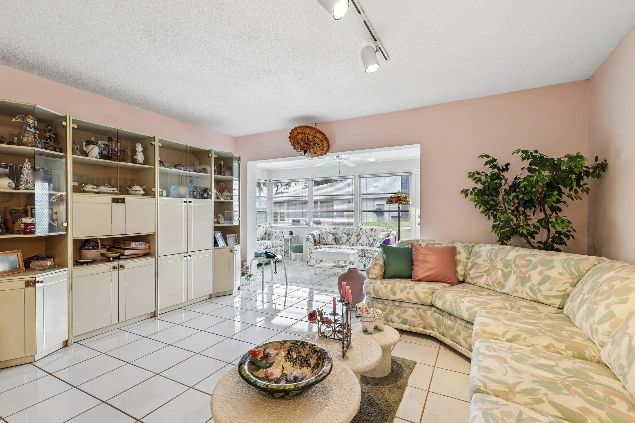 4-web-or-mls-Holyoke Ln-S3105-005