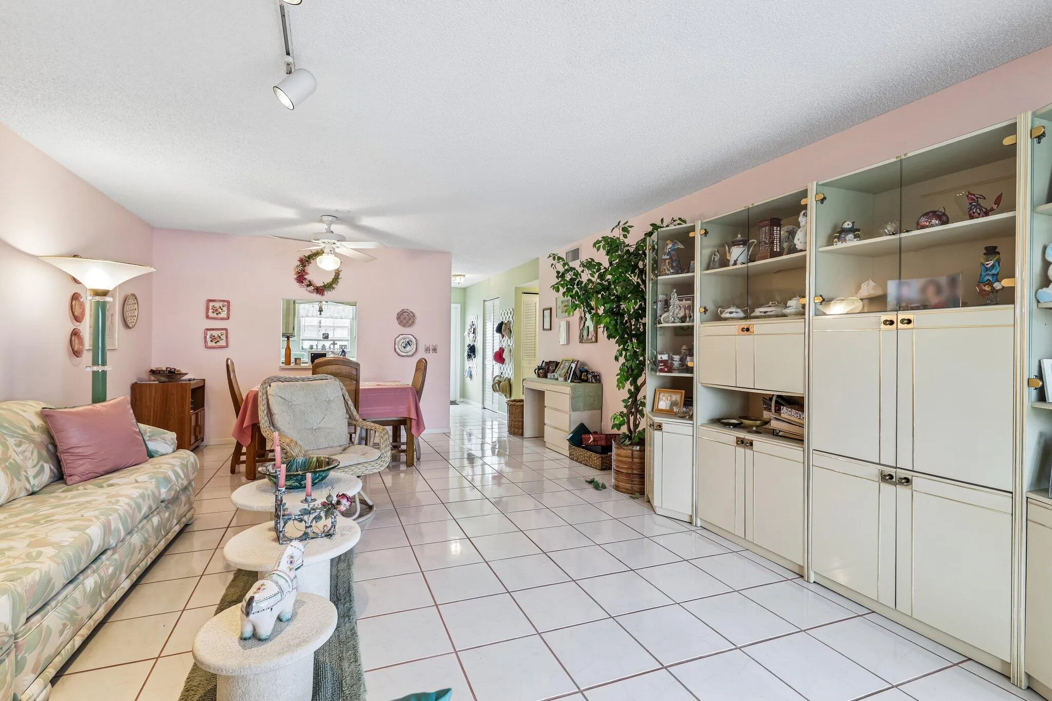 6-web-or-mls-Holyoke Ln-S3105-007