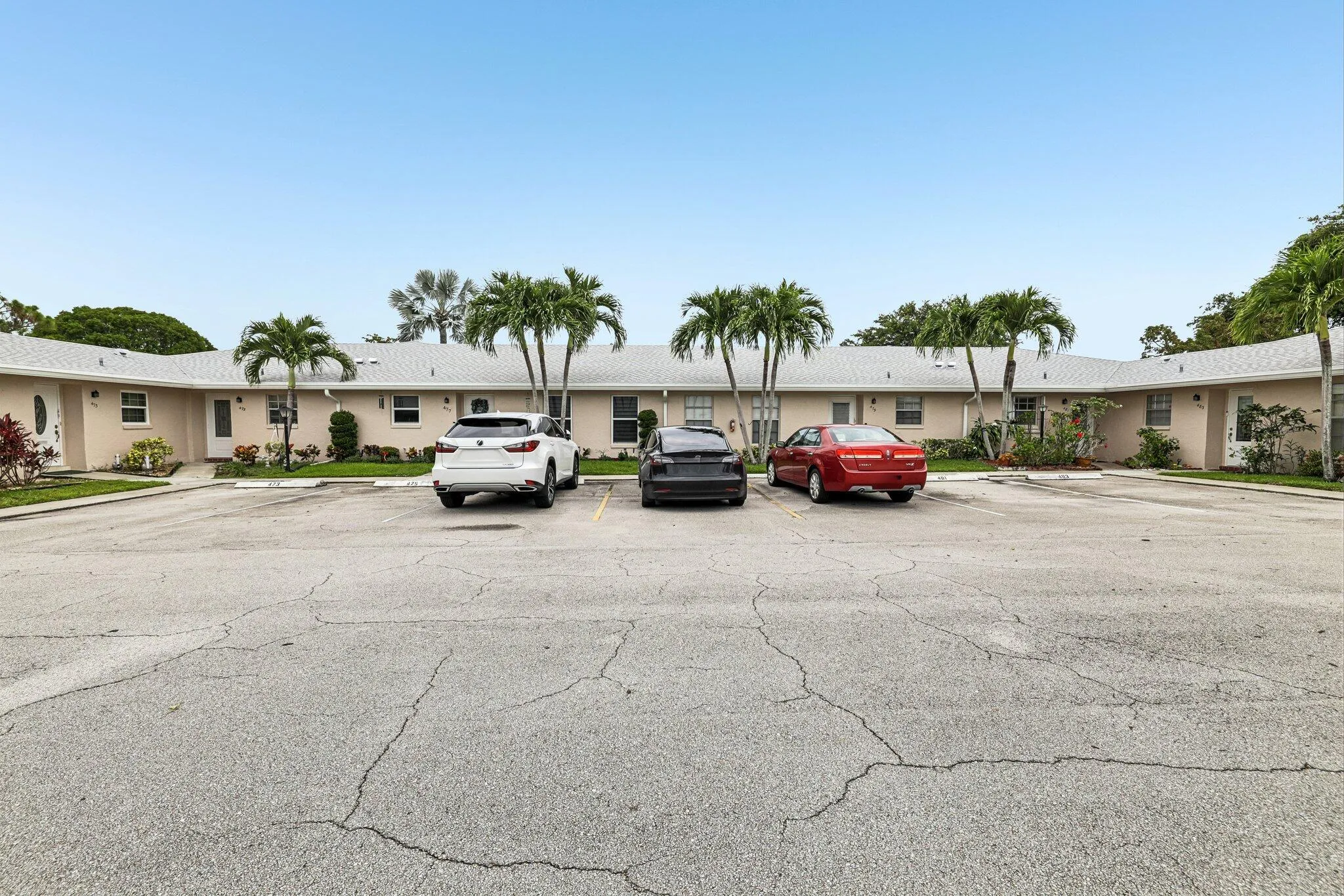 2-web-or-mls-Holyoke Ln-S3105-003