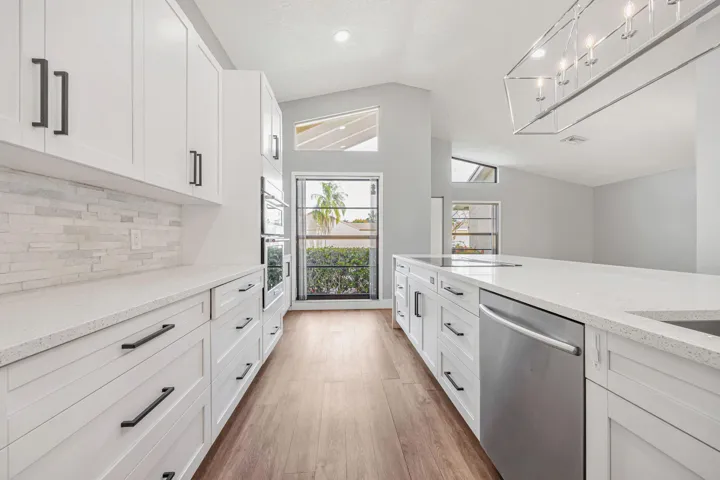 11-web-or-mls-21356-summertrace-cir