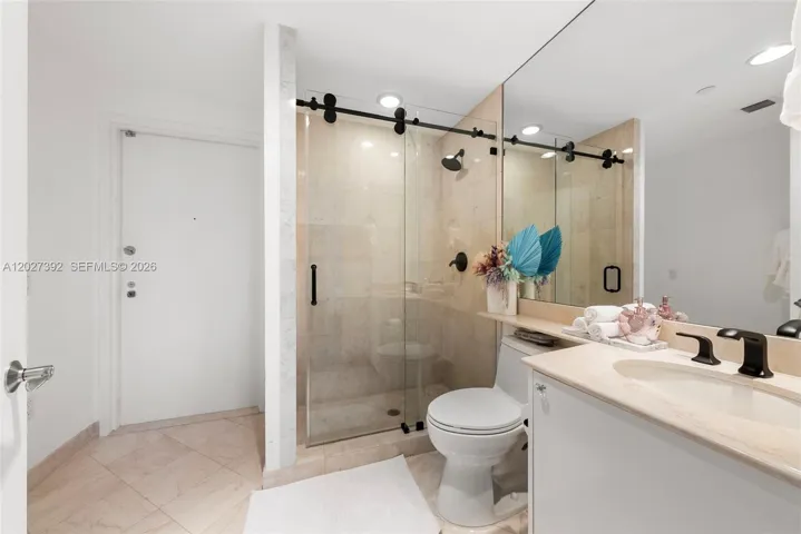 Upstairs bathroom in bedroom 1