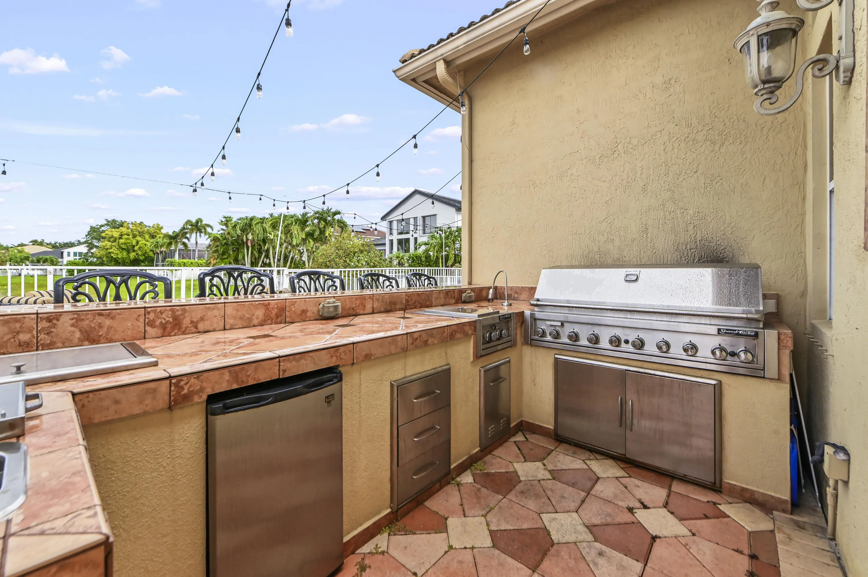 56 Outdoor kitchen 01