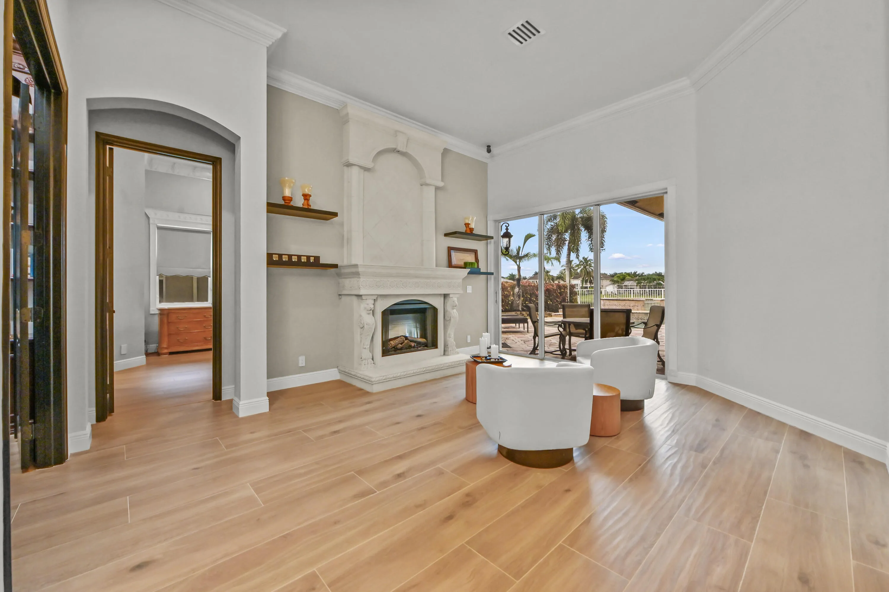 08 Living room 01