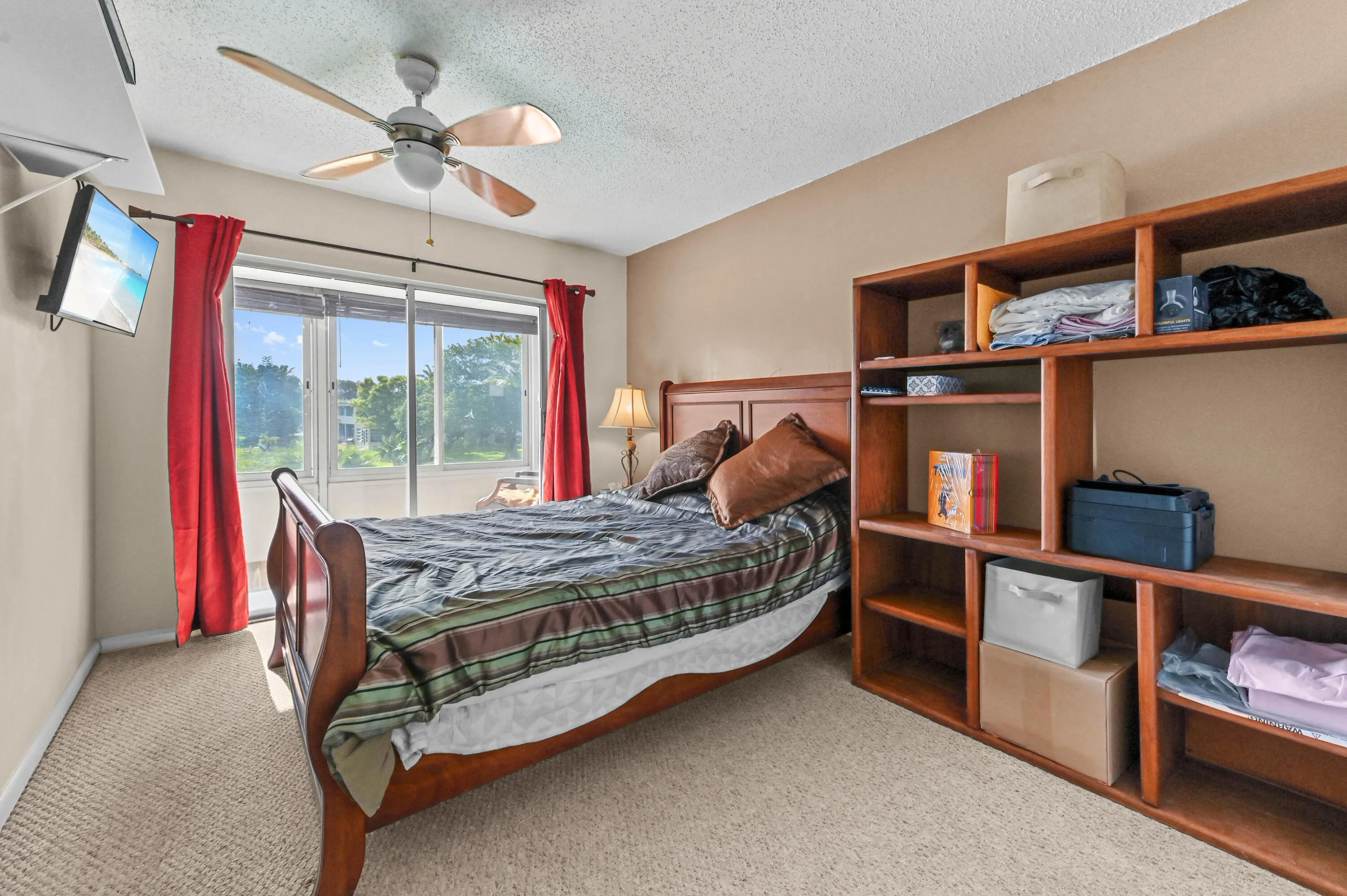 17 Bedroom 03