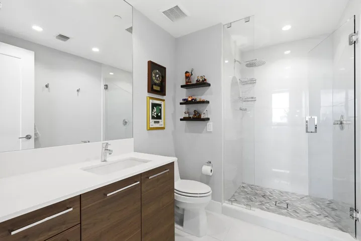 2nd Bathroom
