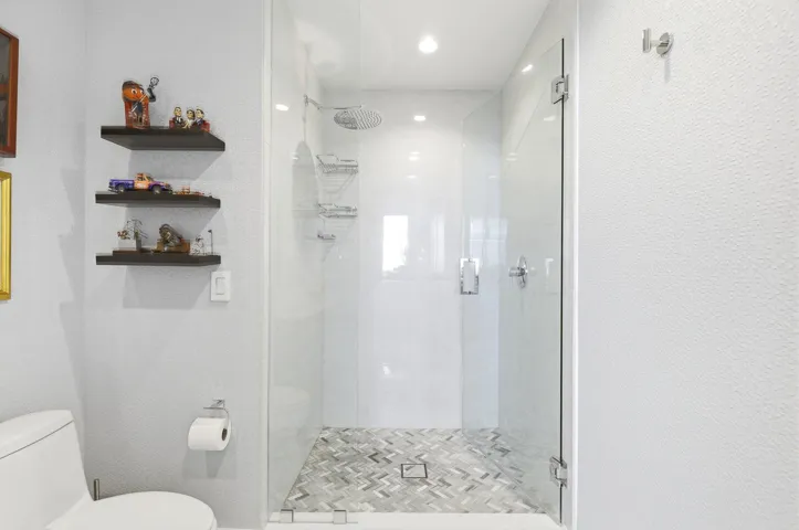 2nd Bathroom