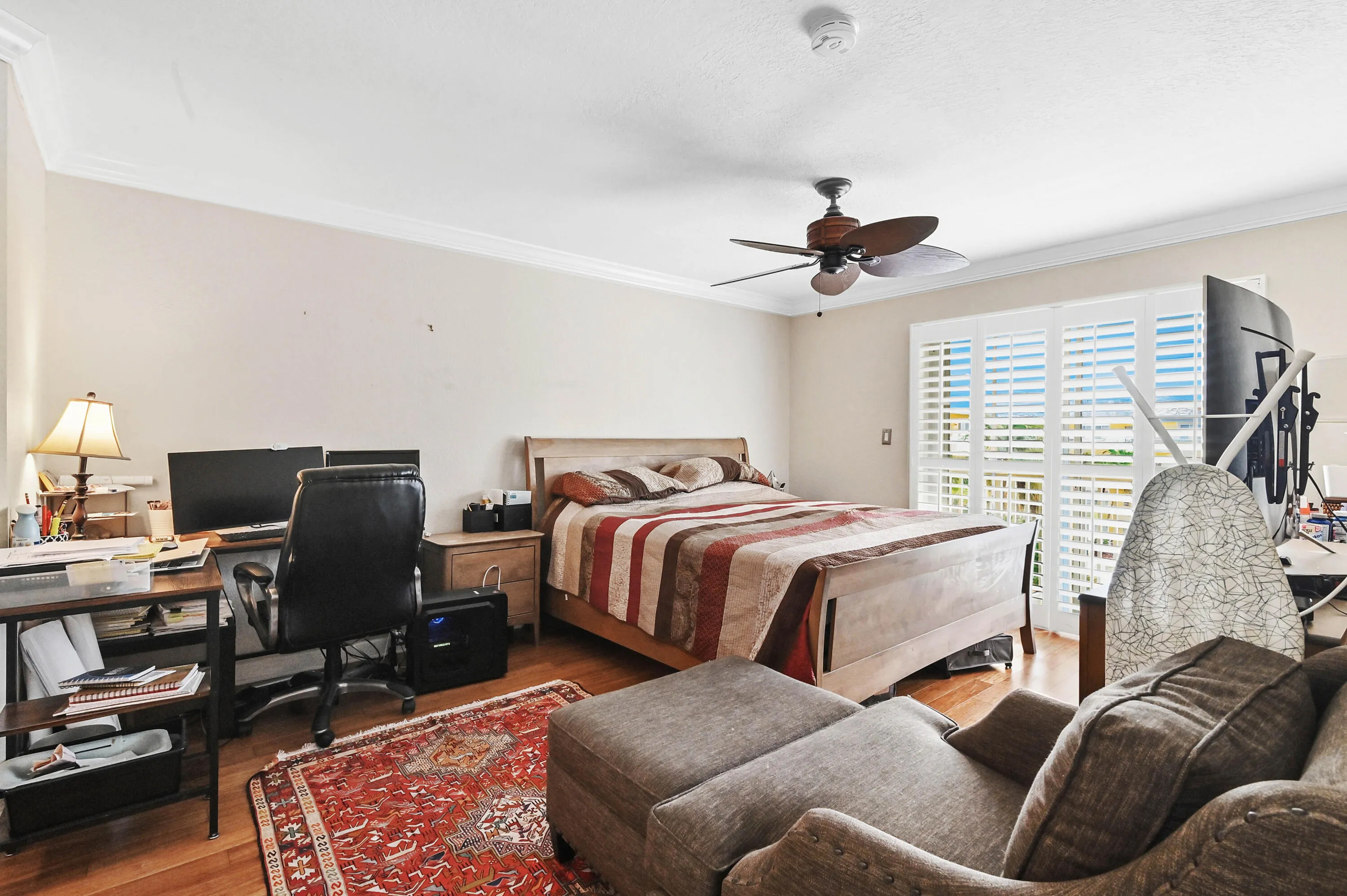 17 Bedroom 01