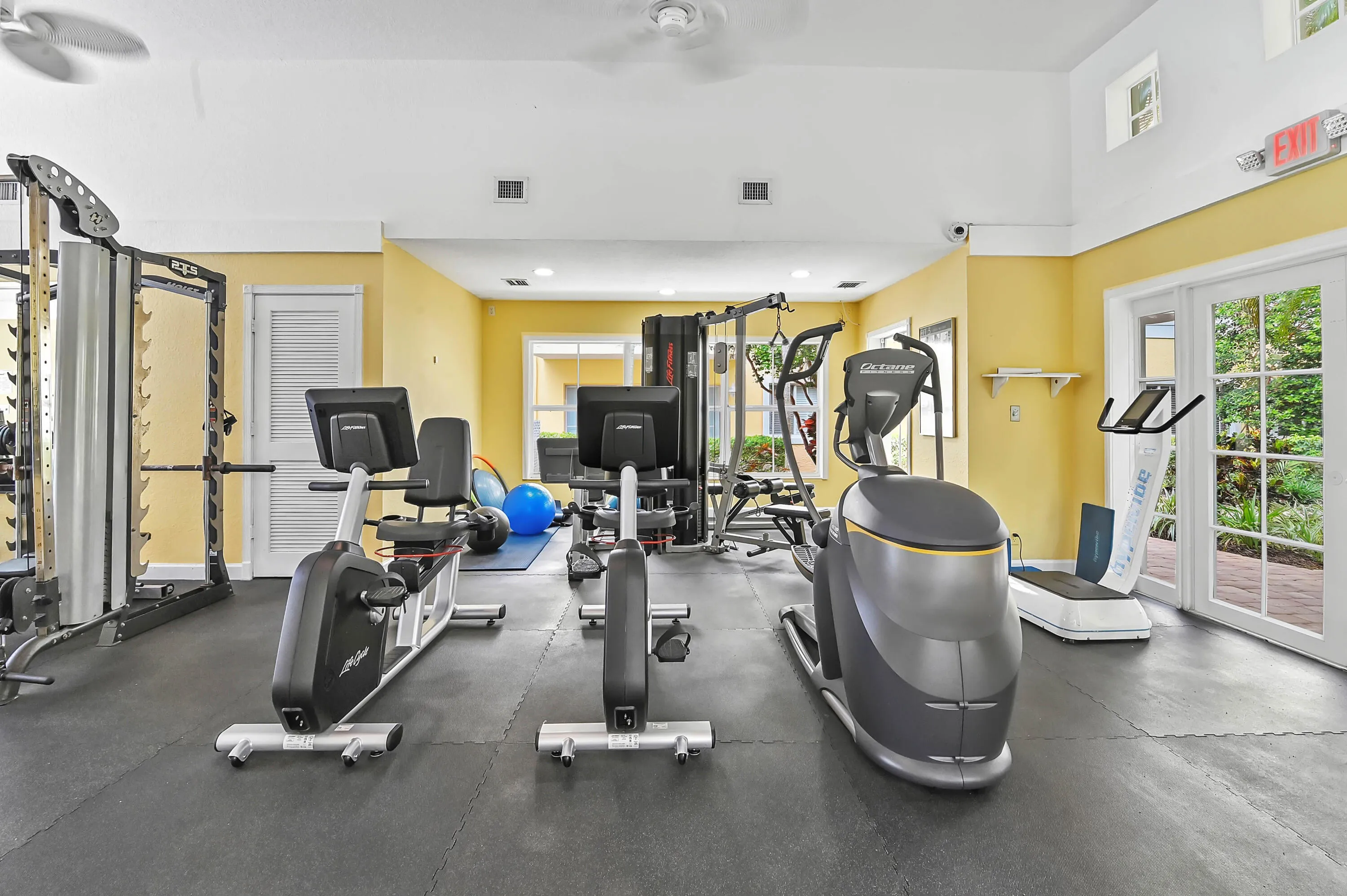 40 gym 01