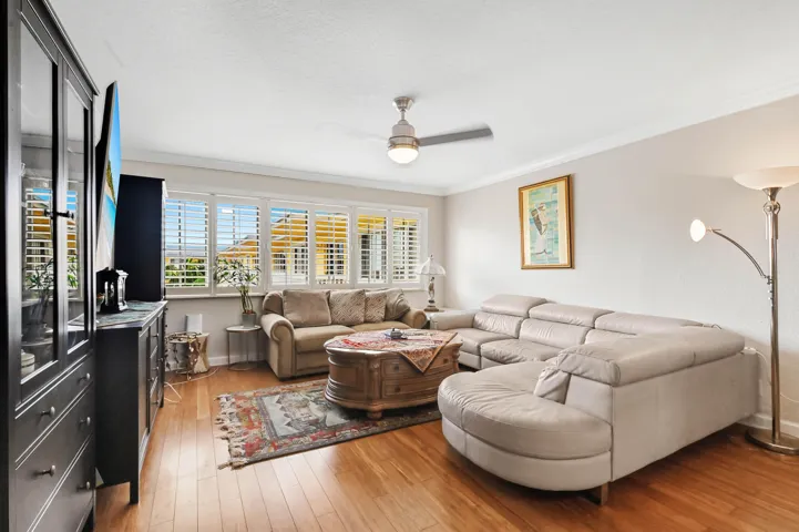 14 Living room 01