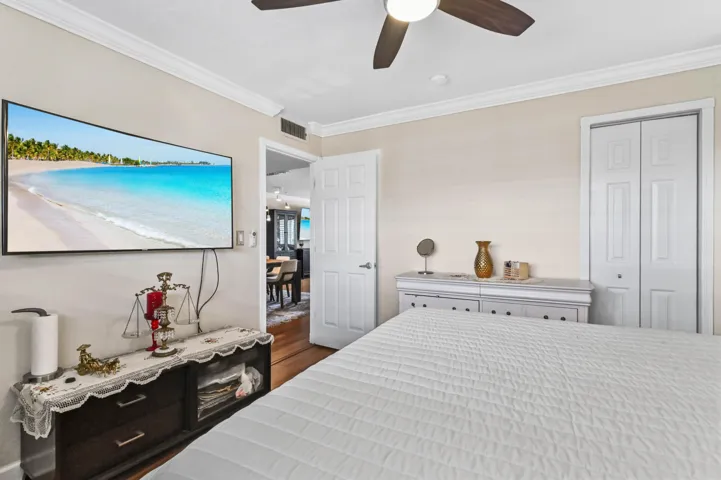 30 Bedroom 03
