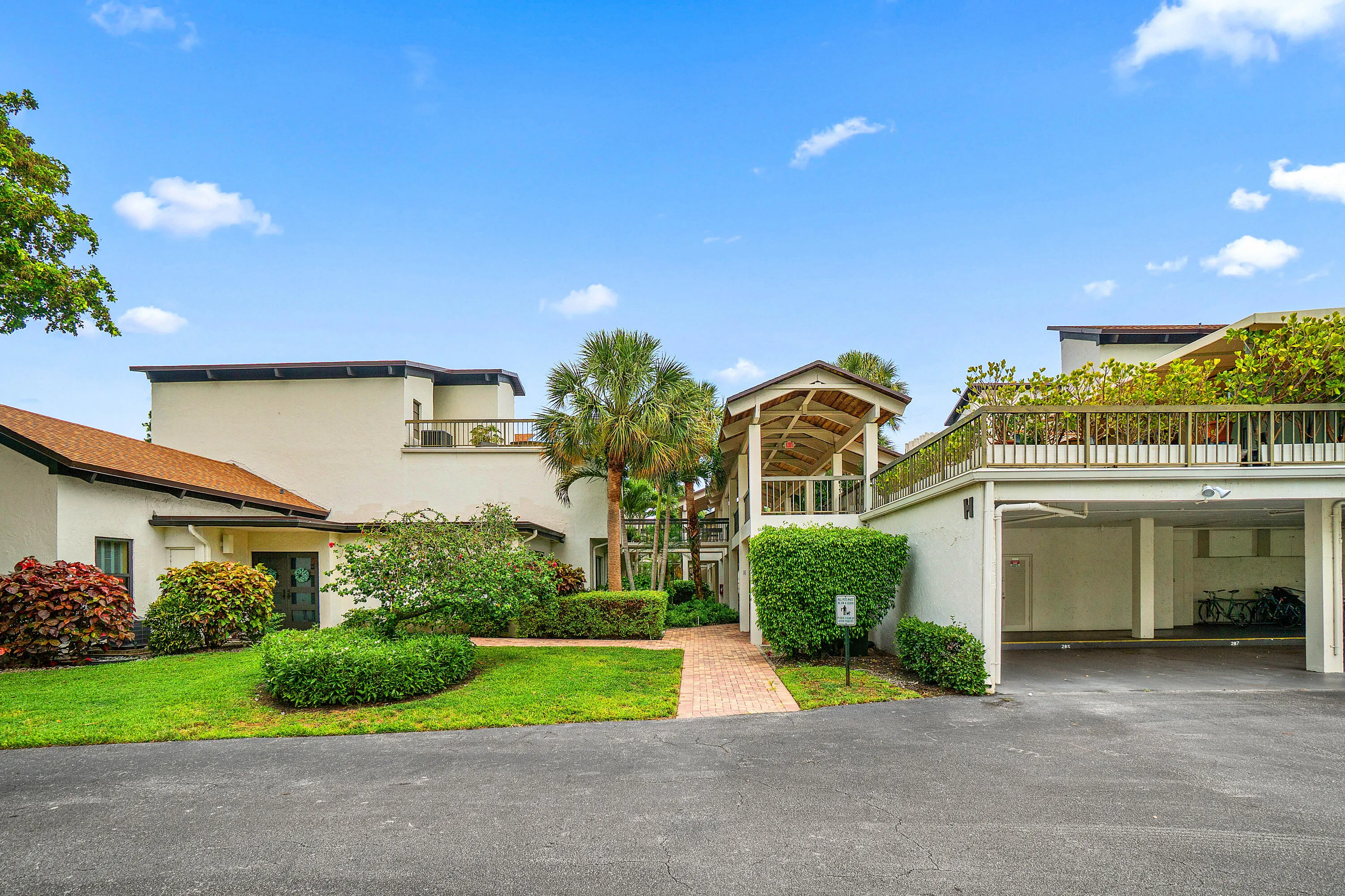 001-830GreenswardCourt-206H-DelrayBeach-