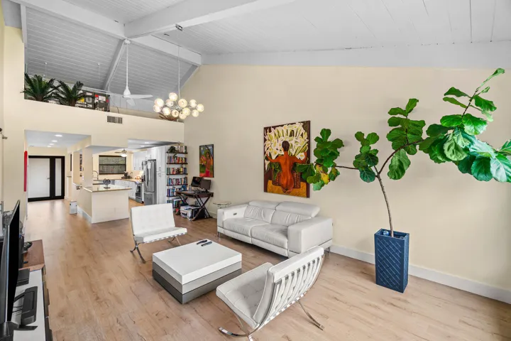 016-830GreenswardCourt-206H-DelrayBeach-