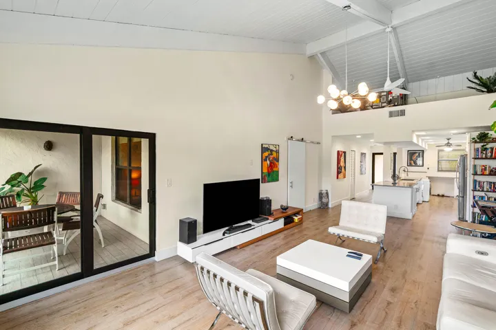 017-830GreenswardCourt-206H-DelrayBeach-