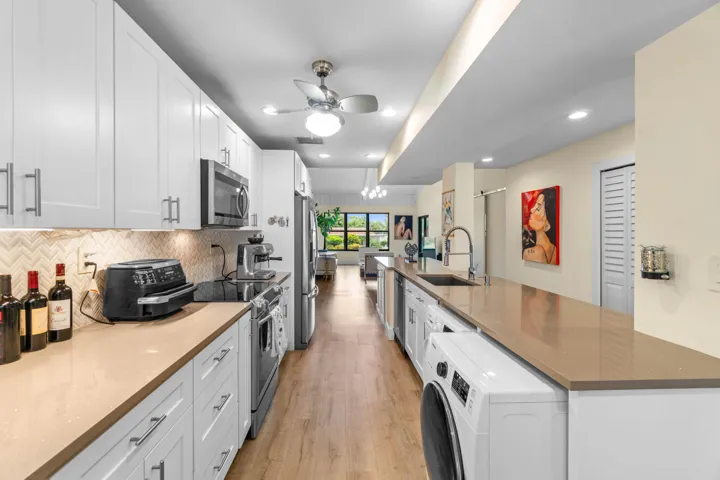 007-830GreenswardCourt-206H-DelrayBeach-