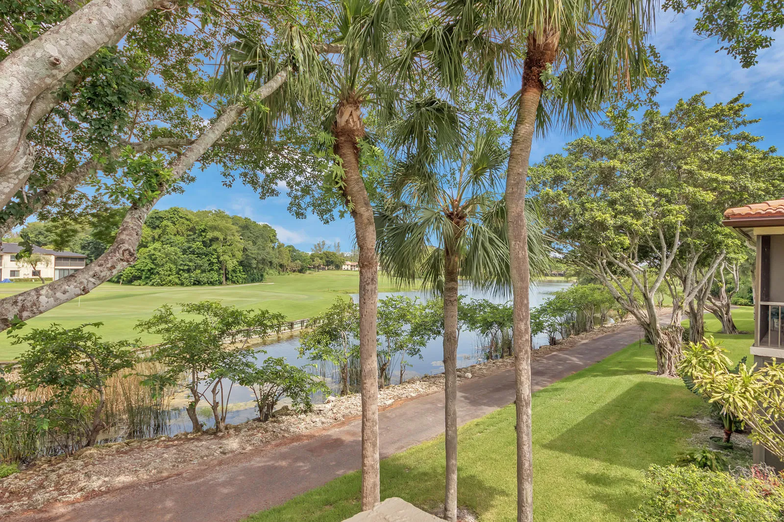 lake view-o