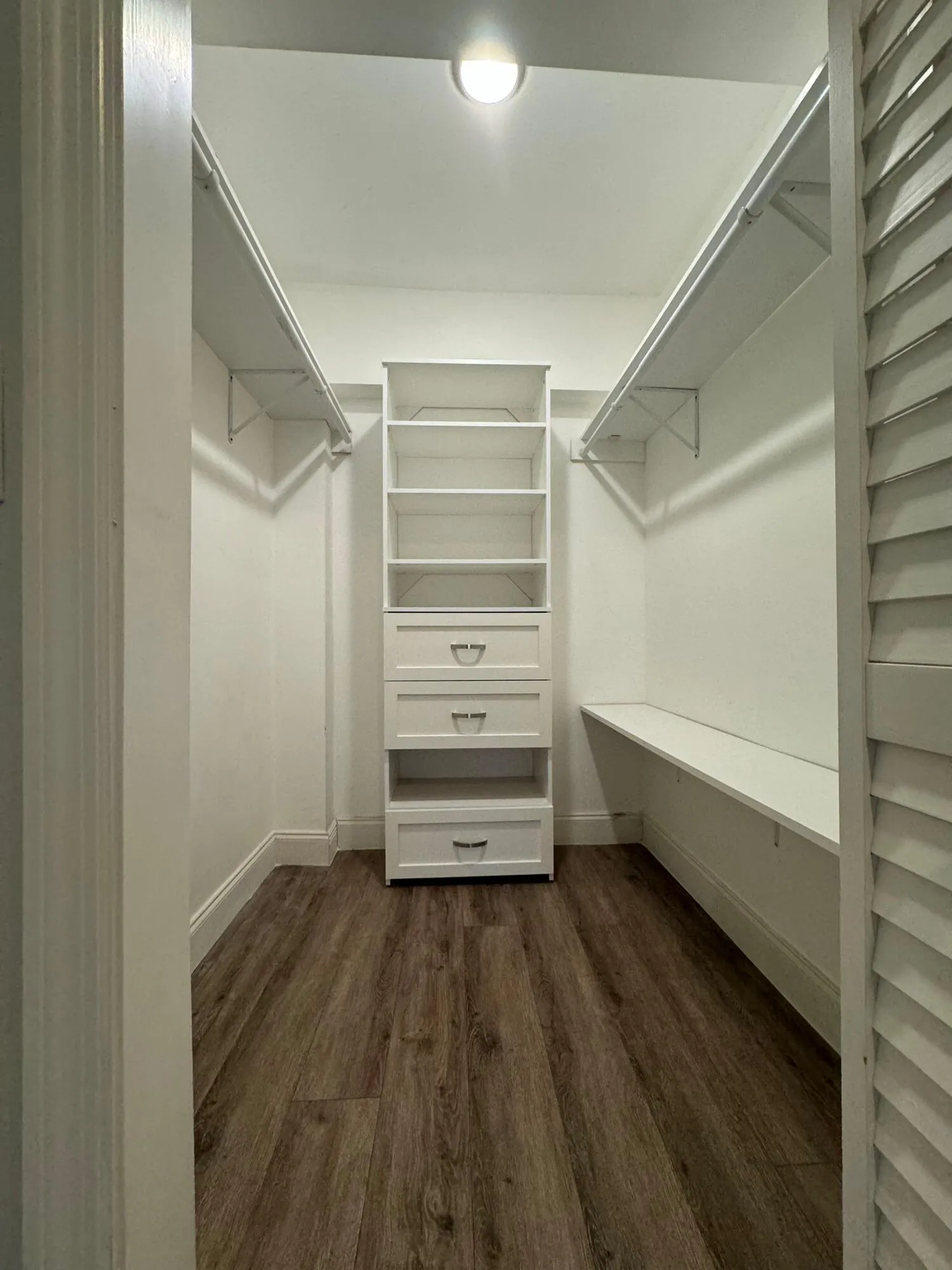 Walk in closet