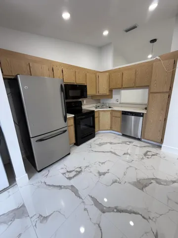 KITCHEN 1