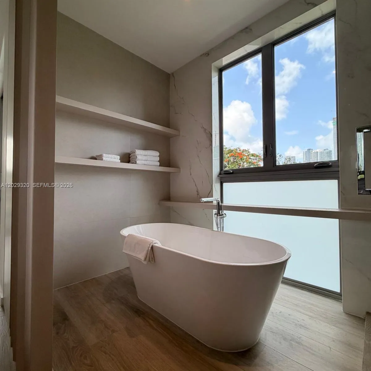 Property photo 128