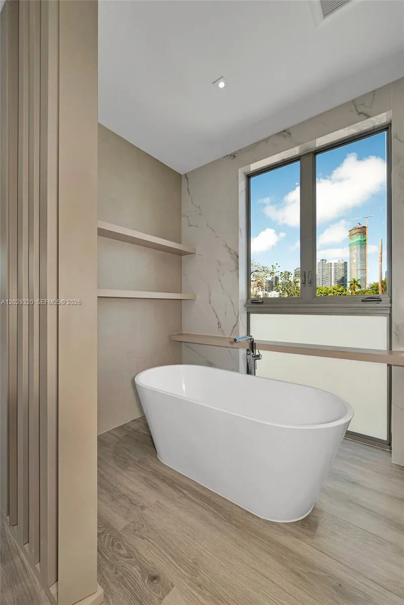 Property photo 131