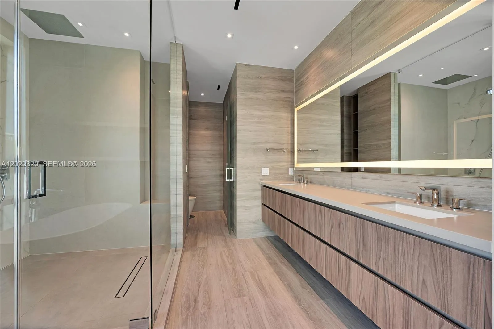 Property photo 126
