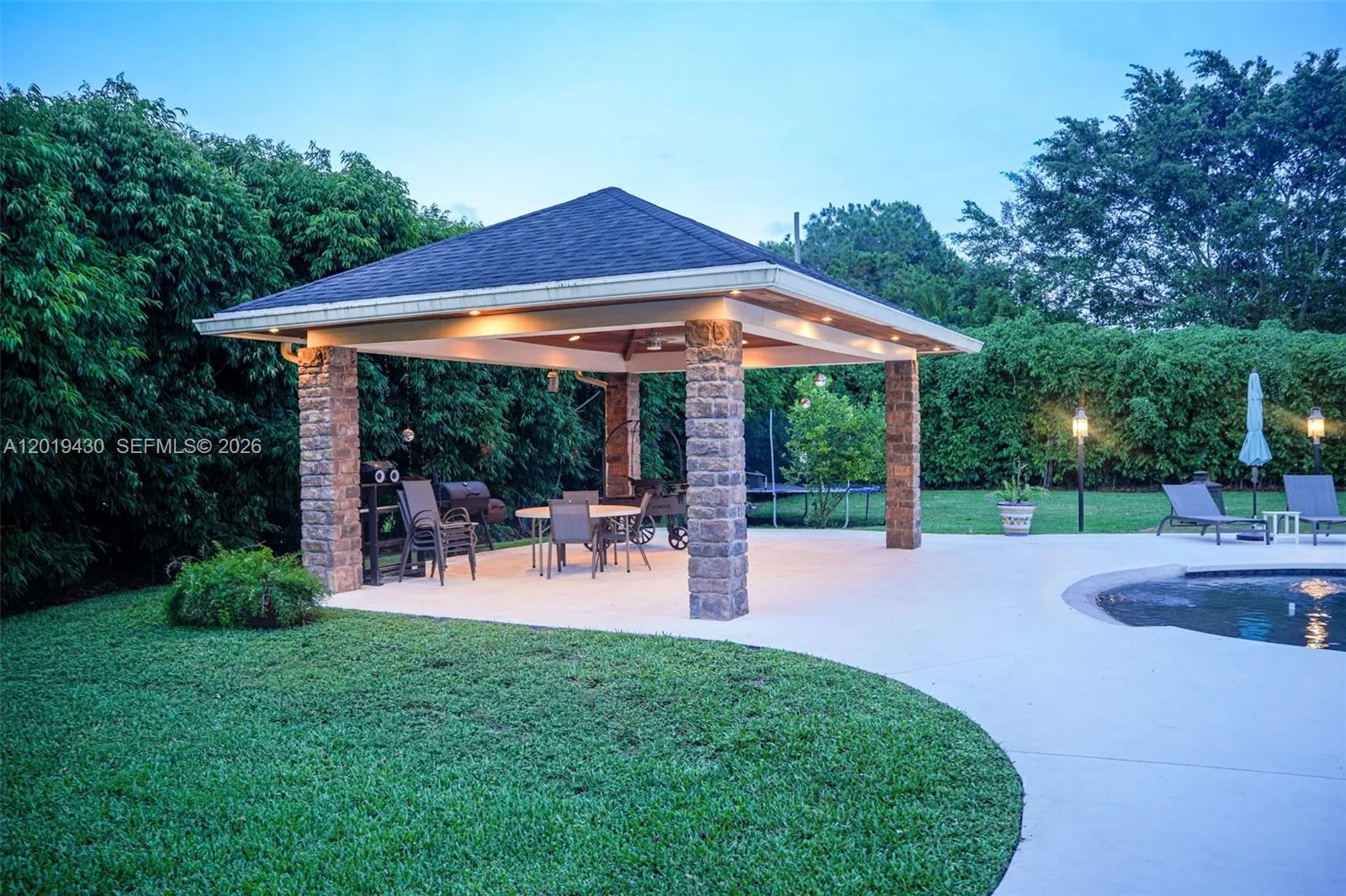 Property photo 77