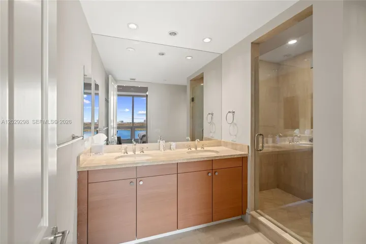 2nd bathroom