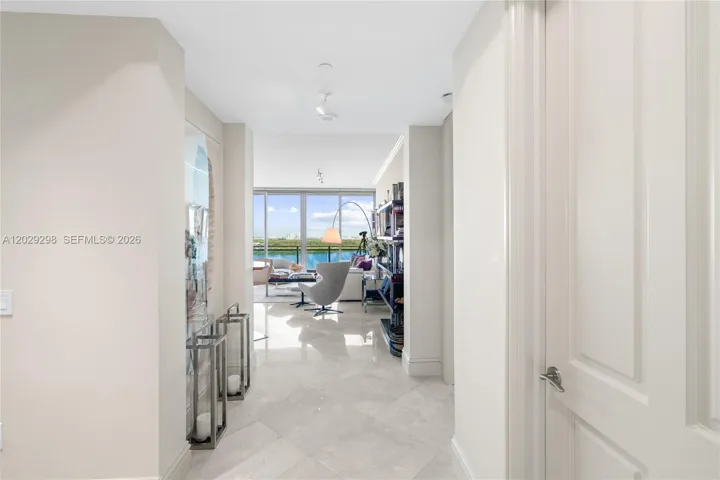 Entrance apartment