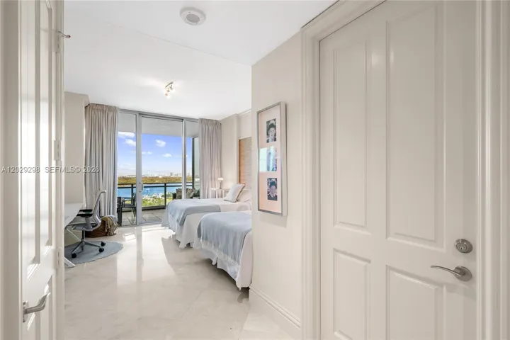 Entrance Master bedroom
