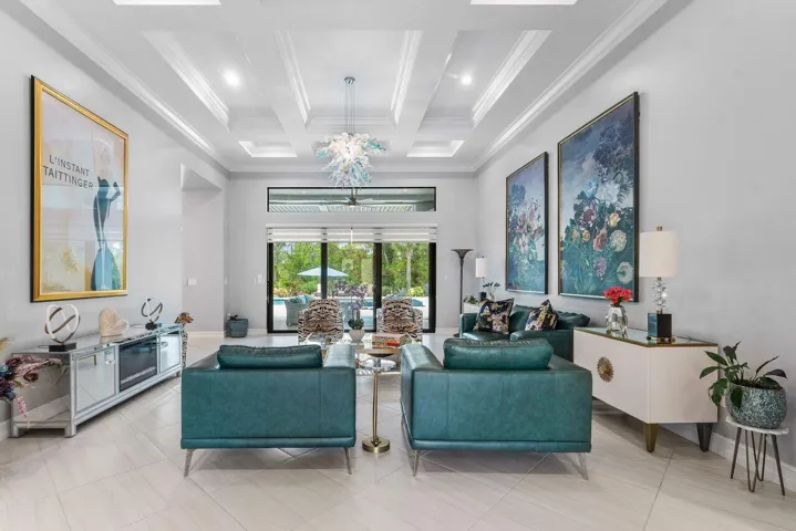 008-2893SouthwestGoldenglowDrive-PalmCit