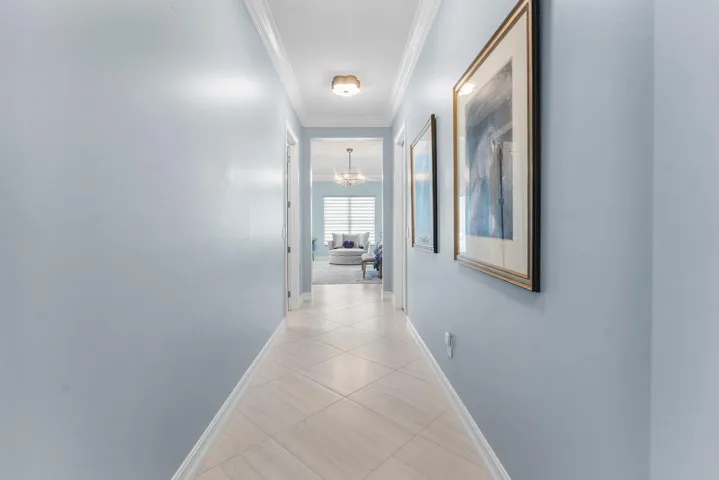028-2893SouthwestGoldenglowDrive-PalmCit