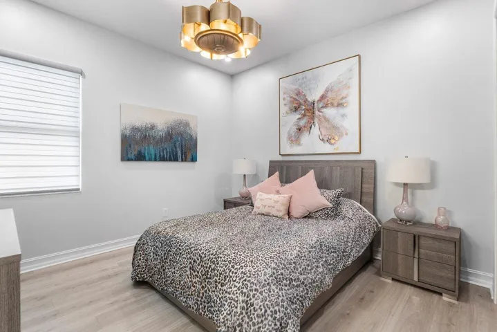 037-2893SouthwestGoldenglowDrive-PalmCit