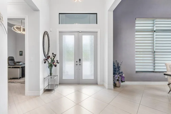 005-2893SouthwestGoldenglowDrive-PalmCit