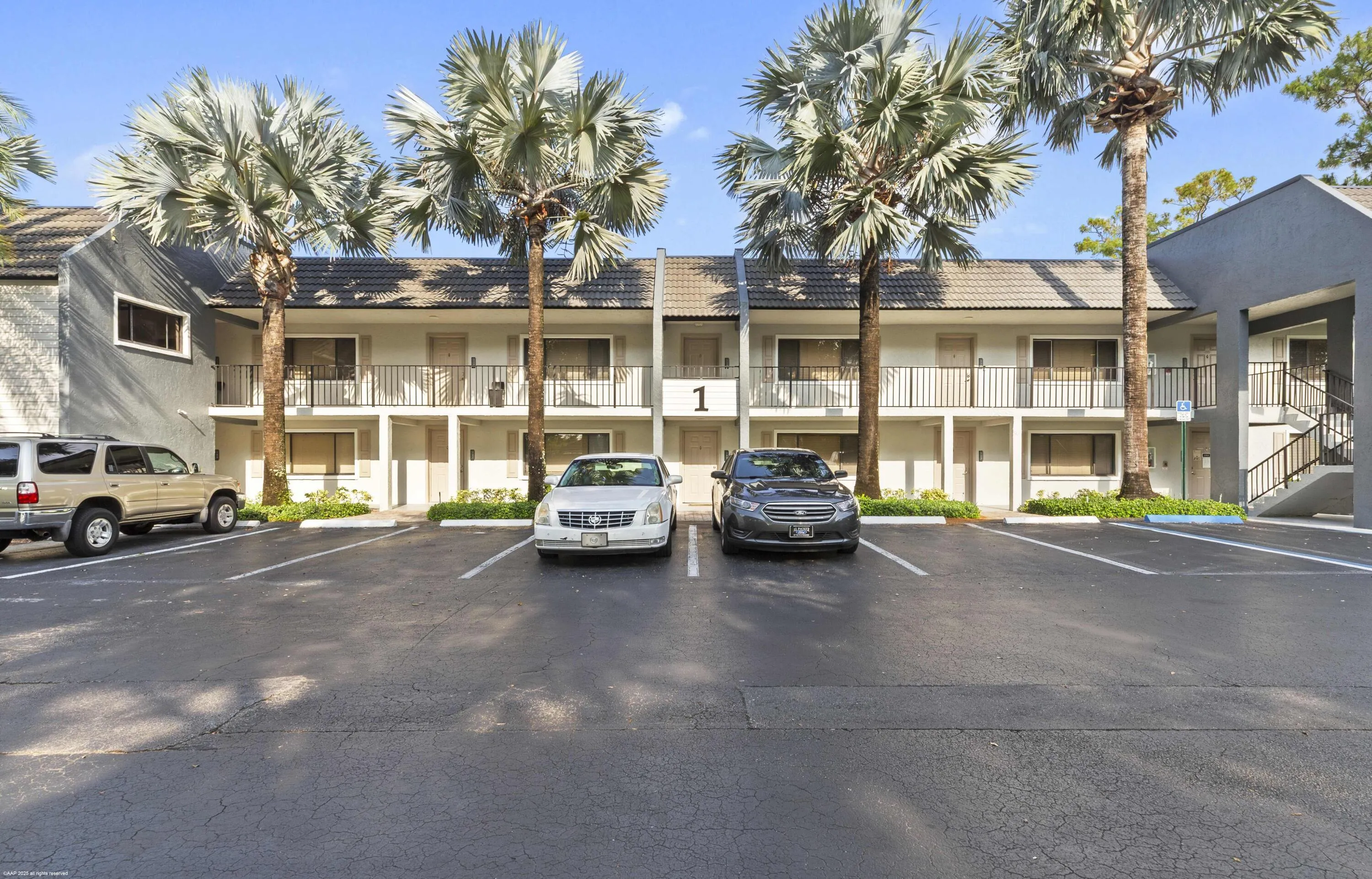 711 Forest Club Dr 108 006