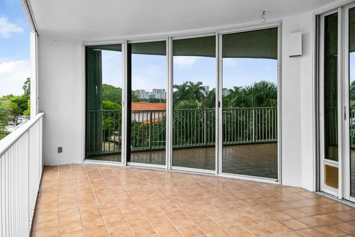 3100 NE 47th Court, 305