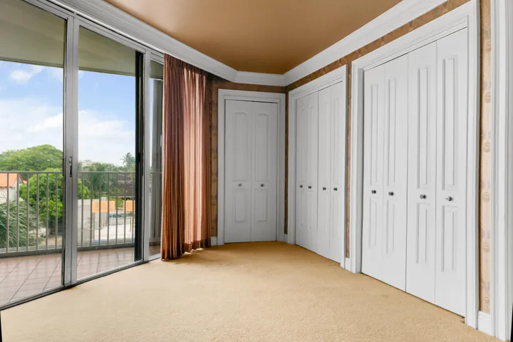 3100 NE 47th Court, 305