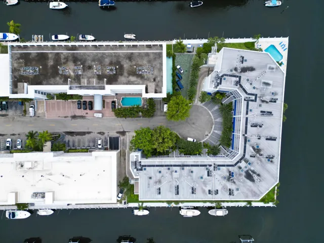 3100 NE 47th Court, 305