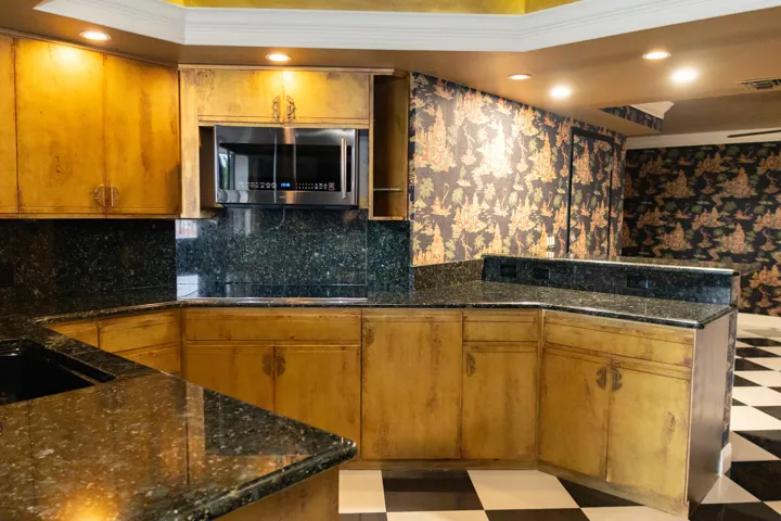 3100 NE 47th Court, 305