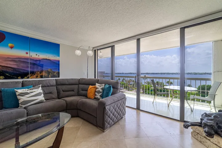 Livingroom-View