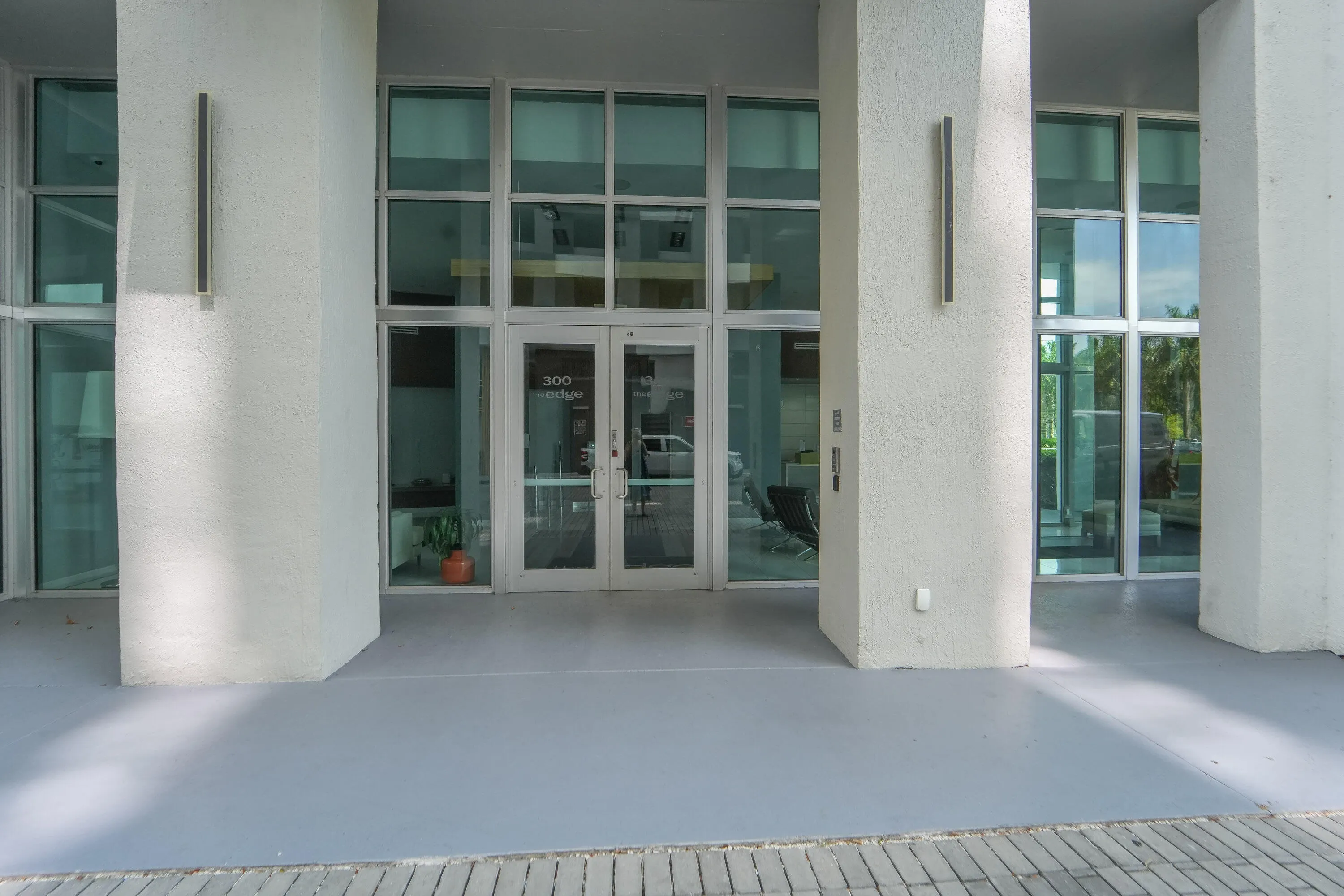 Controlled access entry and 24-hour attended lobby